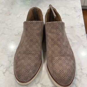 Dr. Scholls short bootie.